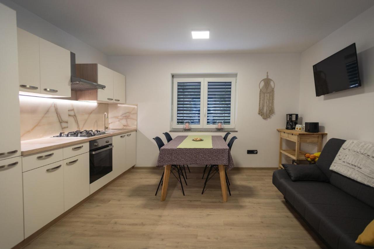 Cuckoo'S Alpine Nest Apartment Lesce  Exterior photo