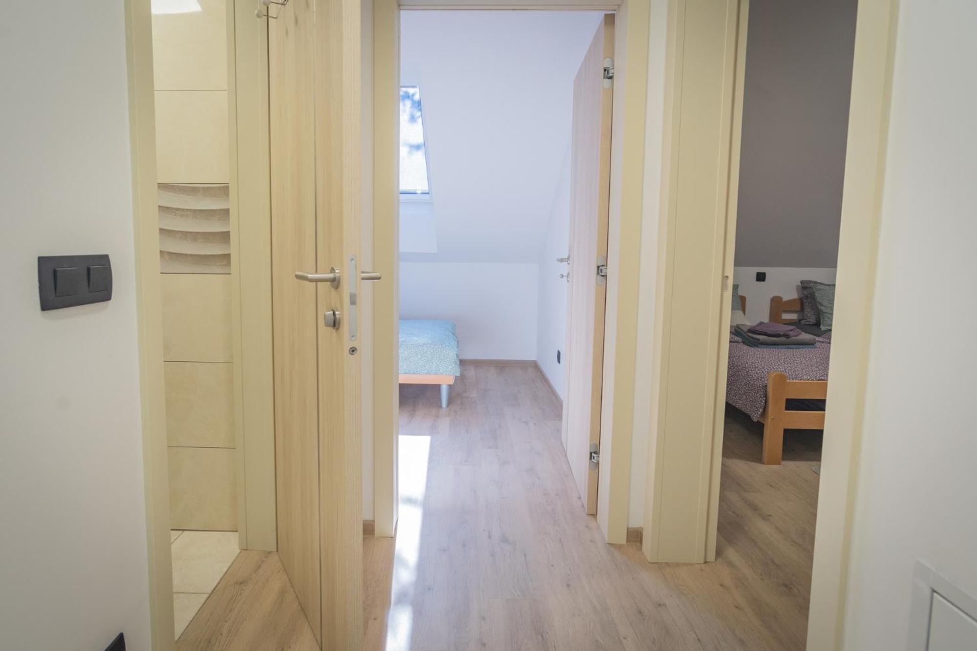 Cuckoo'S Alpine Nest Apartment Lesce  Room photo